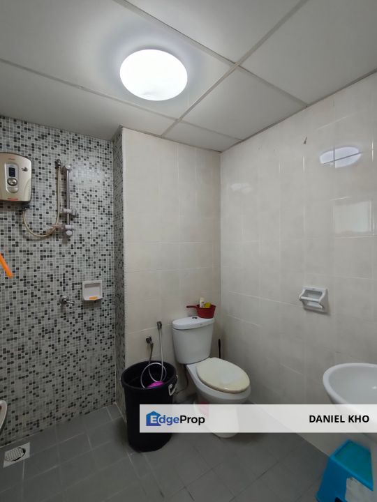 5 minutes to One Utama , Selangor, Damansara Perdana