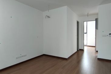 3 storey house Taman Puchong Legenda 