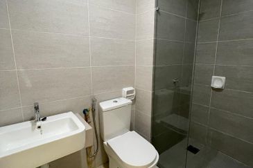 Gravit8 @ Klang South