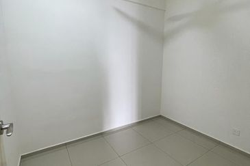 Gravit8 @ Klang South