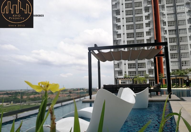 Gravit8 @ Klang South