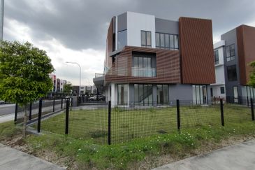 Taman Puchong Legenda