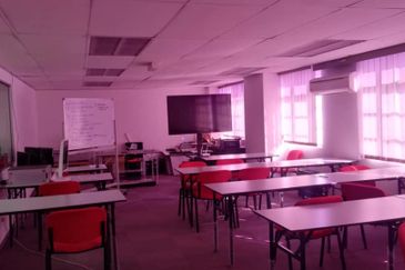 Taipan Business Centre, USJ 10