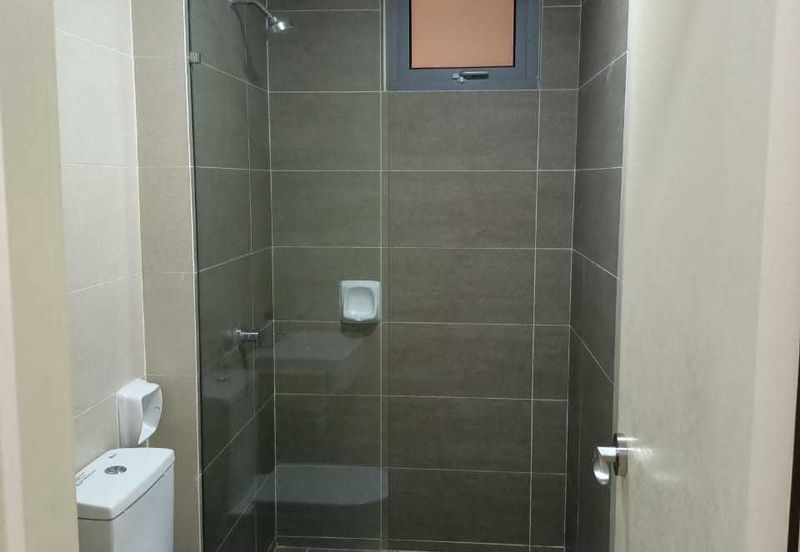 Gravit8 @ Klang South