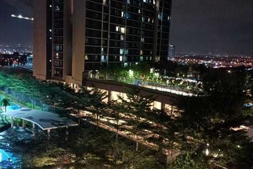 Gravit8 @ Klang South