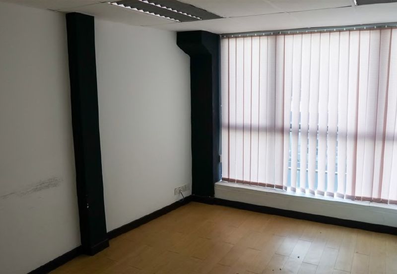 Taipan Business Centre, USJ 10