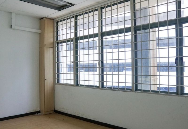 Taipan Business Centre, USJ 10