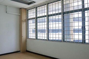 Taipan Business Centre, USJ 10