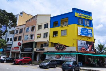 4 storey shop Kota kemuning 