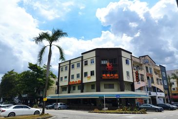 4 storey shop Kota kemuning 