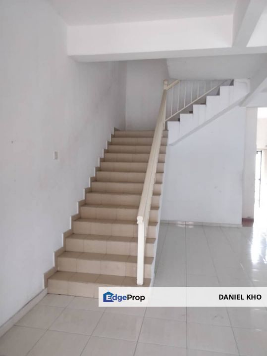 Double storey house Taman Mutiara Subang below market value , Selangor, Subang