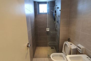 Gravit8 @ Klang South