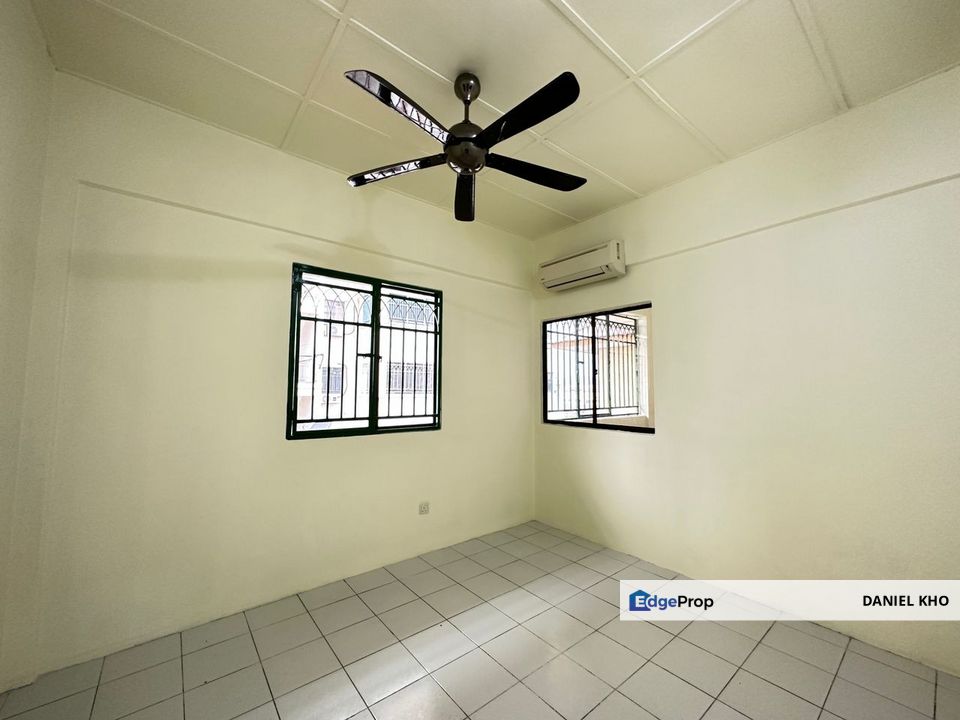 Renovated unit & repainted whole house well maintaned Vista Bayu Apartment 960 sq.ft , Selangor, Klang