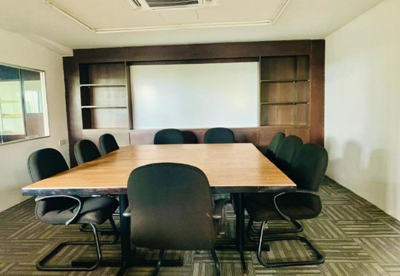 Taipan Business Centre, USJ 10