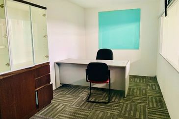 Taipan Business Centre, USJ 10