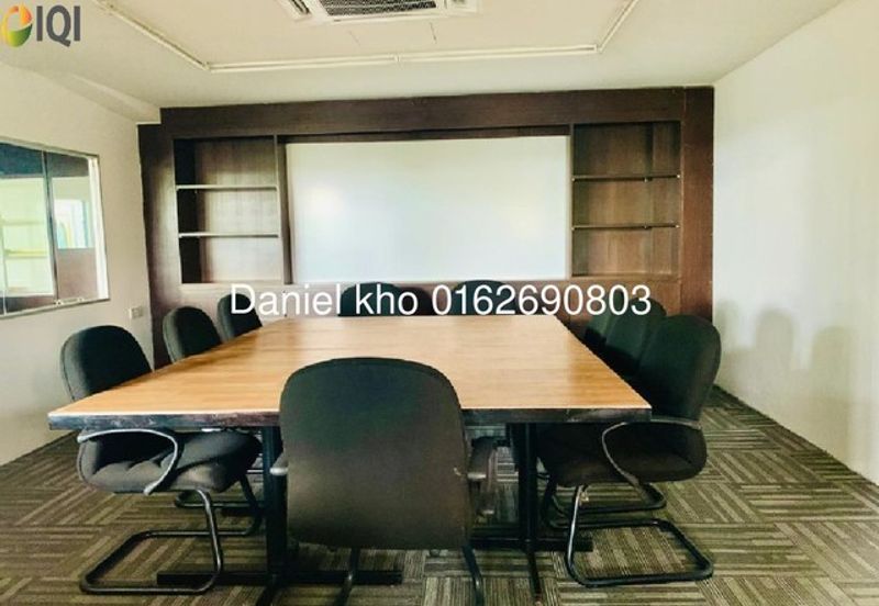 Taipan Business Centre, USJ 10