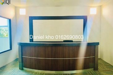 Taipan Business Centre, USJ 10