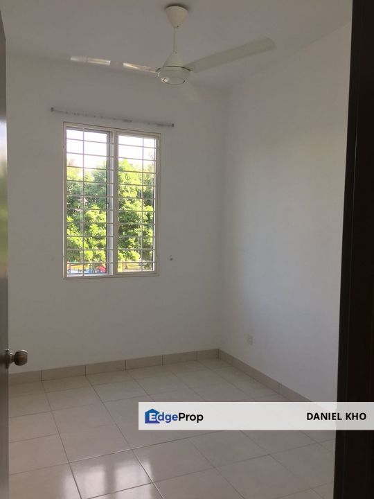 Developing house area with Lrt Station ,Shopping Mall ,School , commercial area , Selangor, Klang