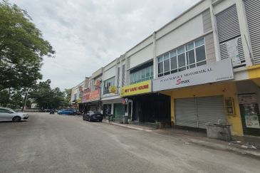 Taman Teluk Gedung Indah