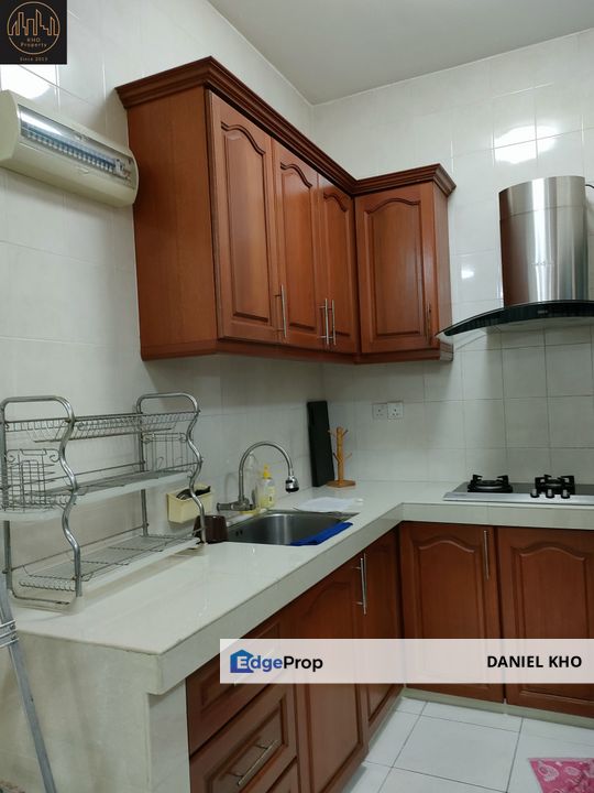 Corner lot Keep well condominium near by Lrt station Subang Jaya, Selangor, Subang Jaya