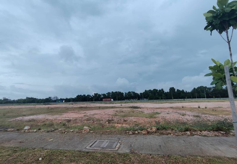 West Port, Pulau Indah