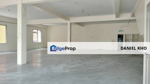 2 Adjoining shop End lot + intermediate unit Ample parking 48 x 75 , Selangor, Klang