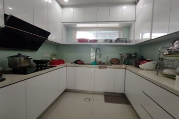 Indah 12, Setia Alam