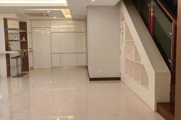 Indah 12, Setia Alam