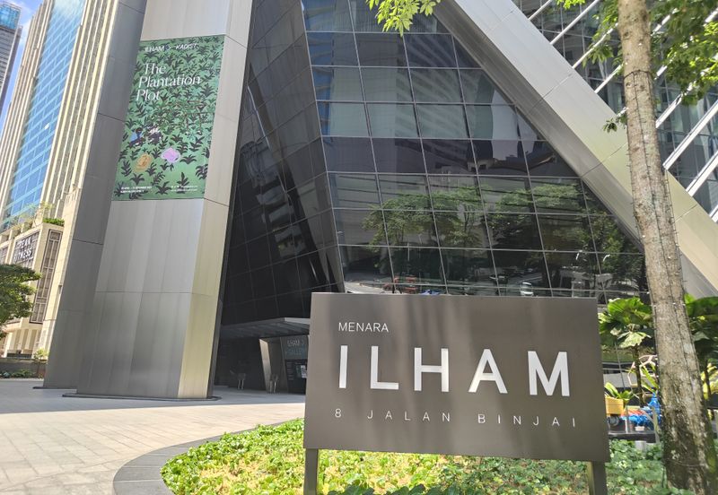 Binjal 8 Condominium near Ilham Tower & Lrt station Ampang Park & Intermark 