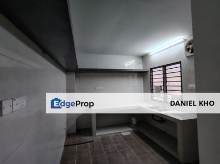 Fully extended  5 bedrooms 5 bathrooms home at SS17 , Selangor, Subang Jaya