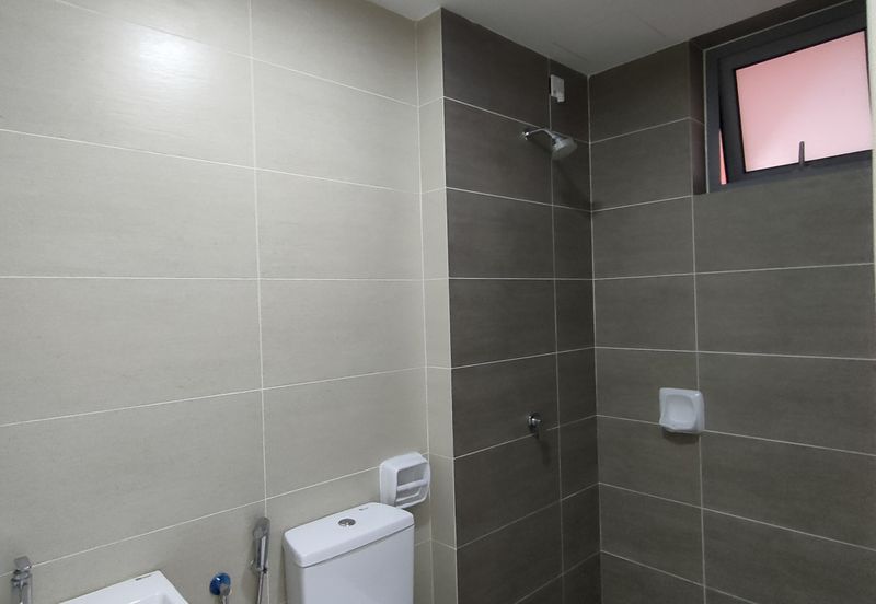 Gravit8 @ Klang South