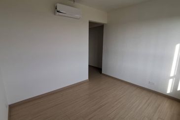 Gravit8 @ Klang South