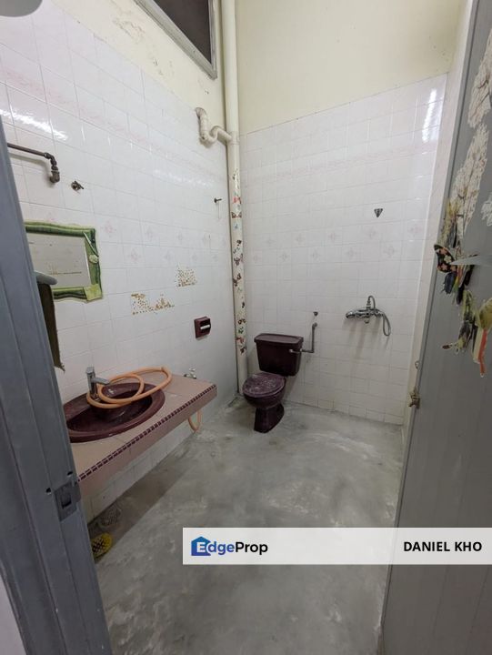 Renovated & keep well house in Taman Sri Pelabuhan near by Pantai Hospital Klang , Selangor, Port Klang