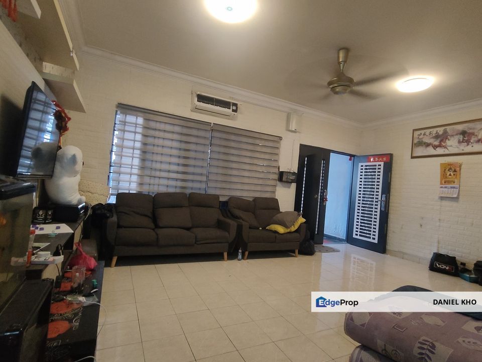 Fully renovated 2 sty house near by Lrt station , Selangor, Klang