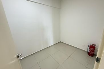 Gravit8 @ Klang South