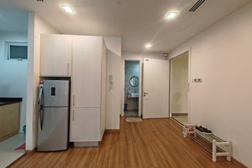 Binjal 8 Condominium near Ilham Tower & Lrt station Ampang Park & Intermark 