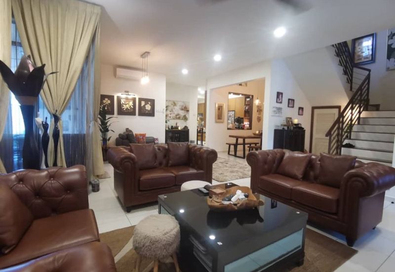 Glenmarie Cove Residence