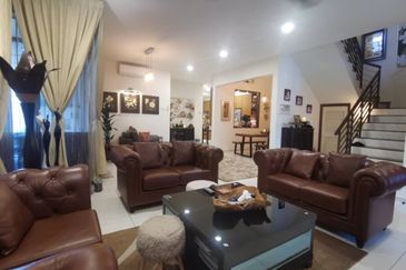 Glenmarie Cove Residence