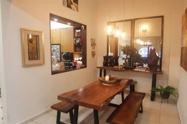 Glenmarie Cove Residence