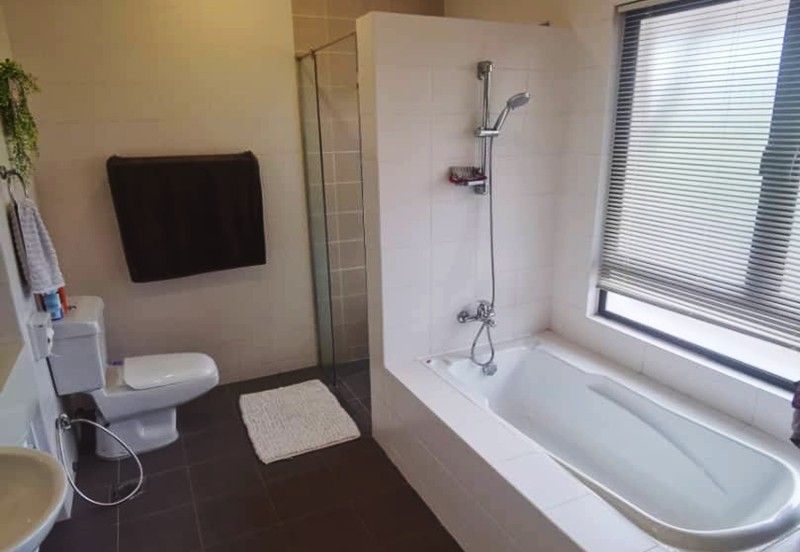 Glenmarie Cove Residence