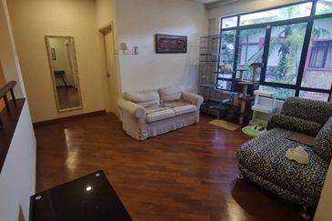 Glenmarie Cove Residence