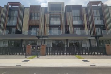 Taman Puchong Legenda