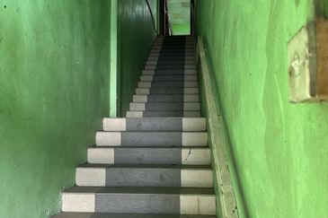 Corner 2 storey link factory near by Econsave Pandamaran Port Klang 