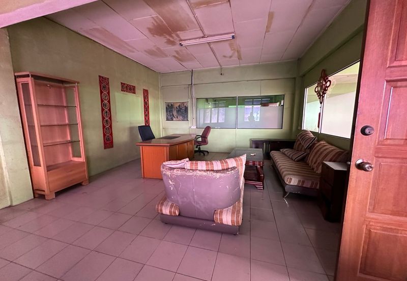 Corner 2 storey link factory near by Econsave Pandamaran Port Klang 