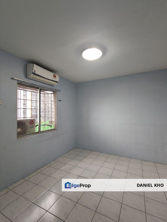 Walking distance to MRT station & Business Center , Selangor, Damansara Damai