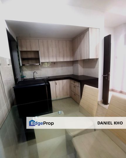 Move- in ready cheapest in Lagoon Suites Kota kemuning Renovated , Selangor, Kota Kemuning
