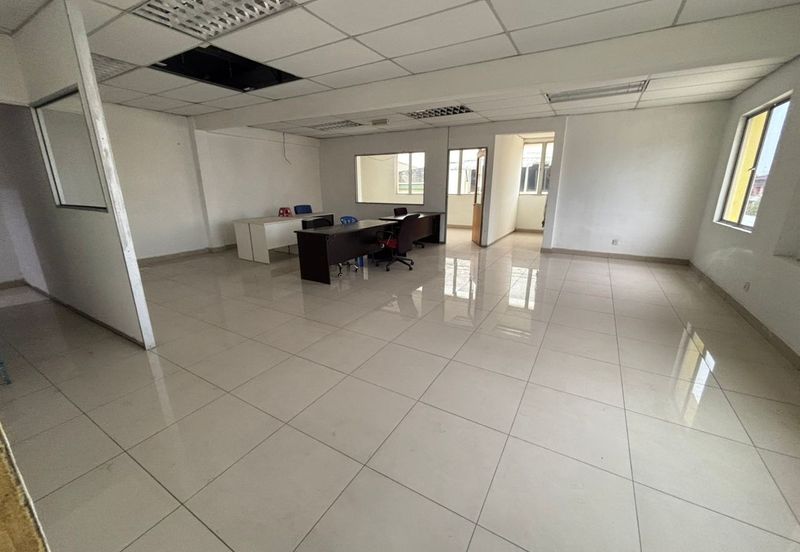 Pandamaran warehouse 