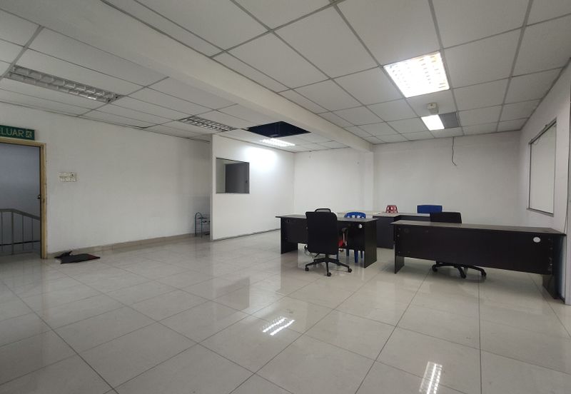 Pandamaran warehouse 