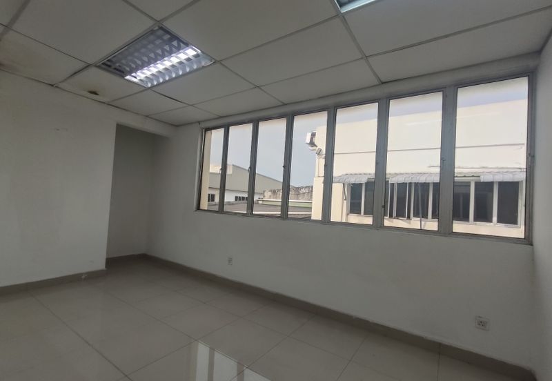 Pandamaran warehouse 