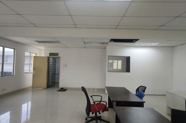 Pandamaran warehouse 